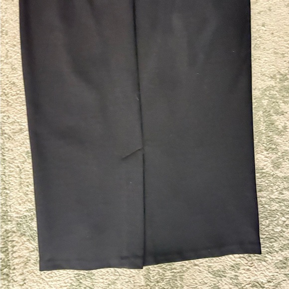 Tahari Classic Black Pencil Skirt - Picture 4 of 4